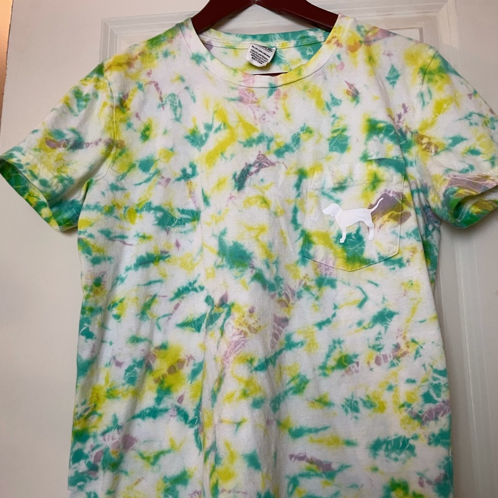 NWOT VS PINK Tie Dye Short Sleeve Logo Tee XS